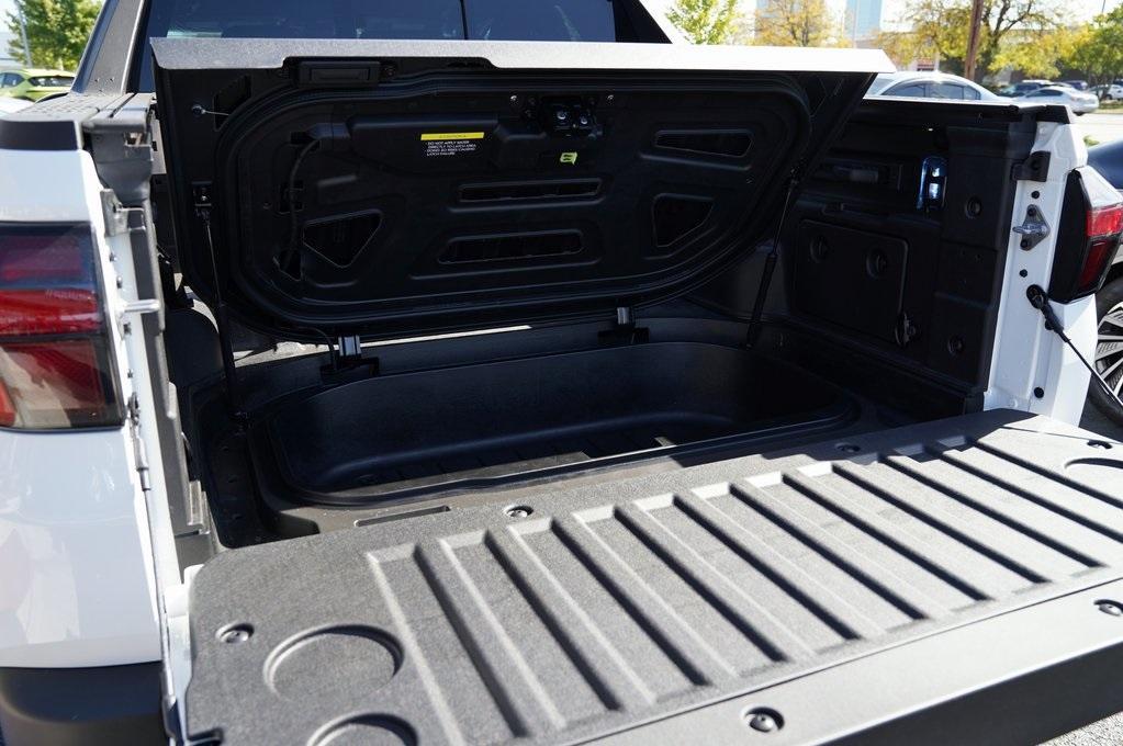 used 2025 Hyundai SANTA CRUZ car, priced at $33,810