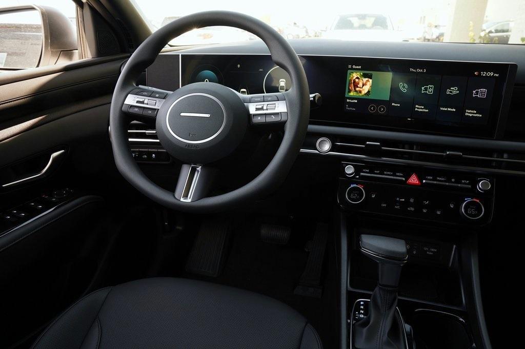 used 2025 Hyundai SANTA CRUZ car, priced at $33,810