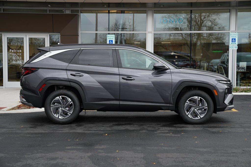 new 2025 Hyundai Tucson Hybrid car, priced at $35,150