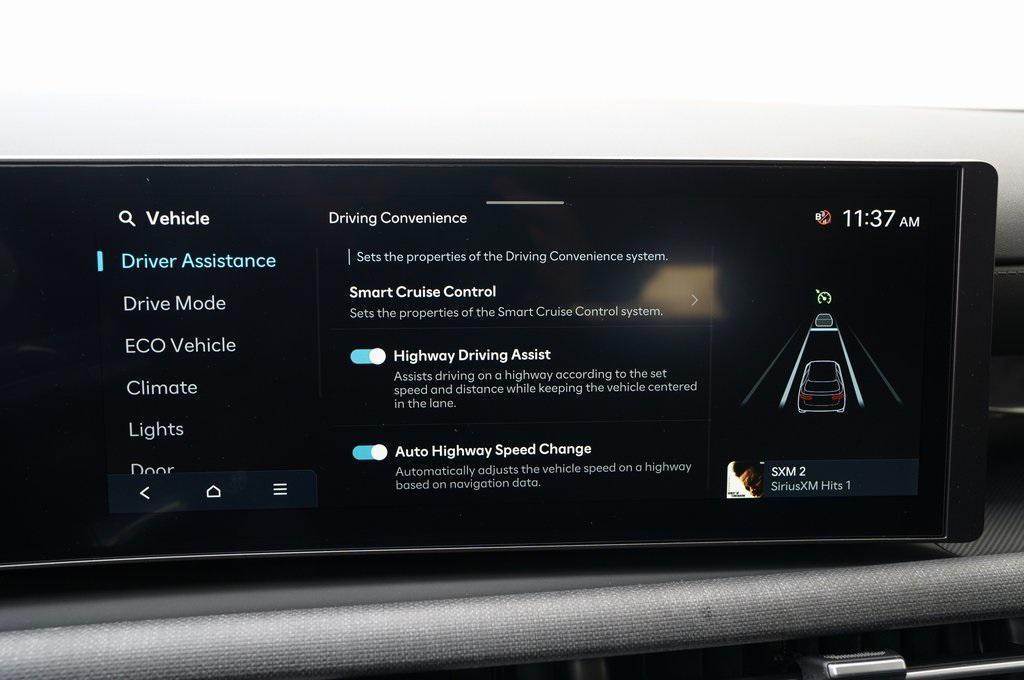 new 2025 Hyundai TUCSON Hybrid car, priced at $37,225