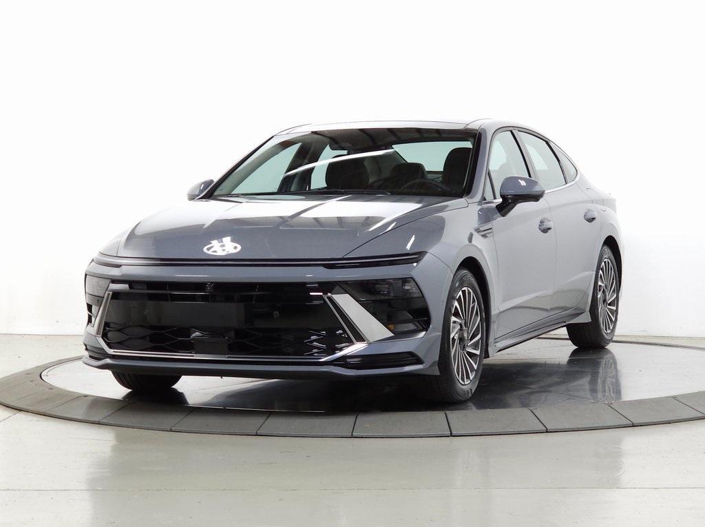 used 2024 Hyundai Sonata Hybrid car, priced at $33,910