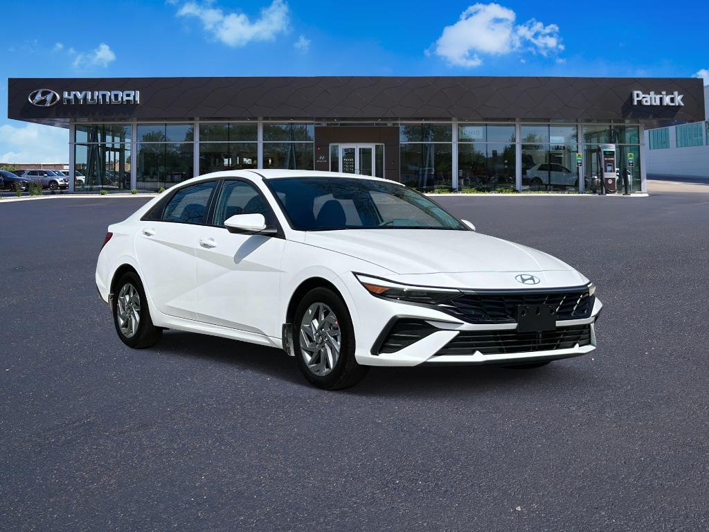 new 2025 Hyundai Elantra HEV car, priced at $26,275