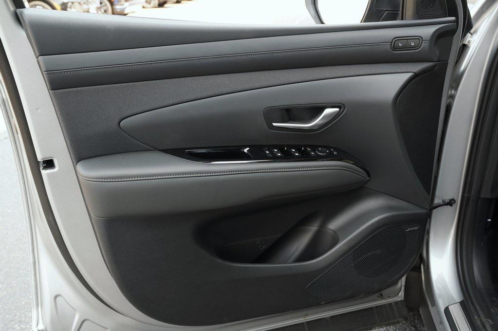 new 2025 Hyundai TUCSON Hybrid car, priced at $41,930