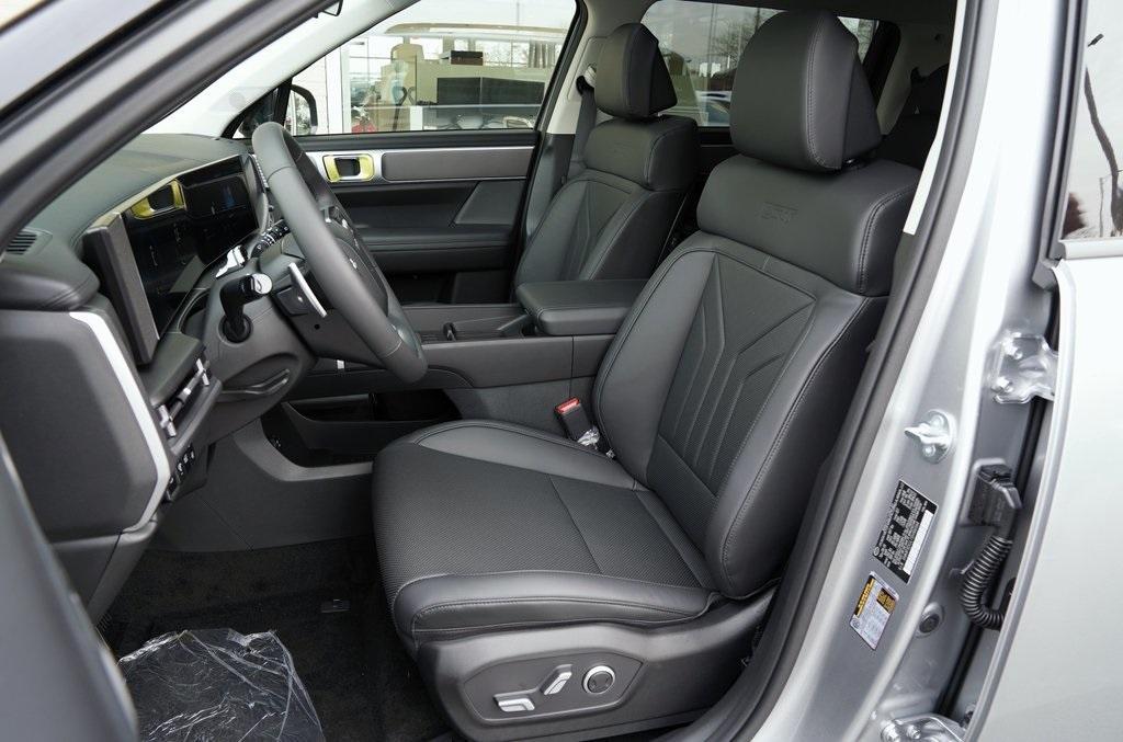 new 2025 Hyundai Santa Fe car, priced at $39,852