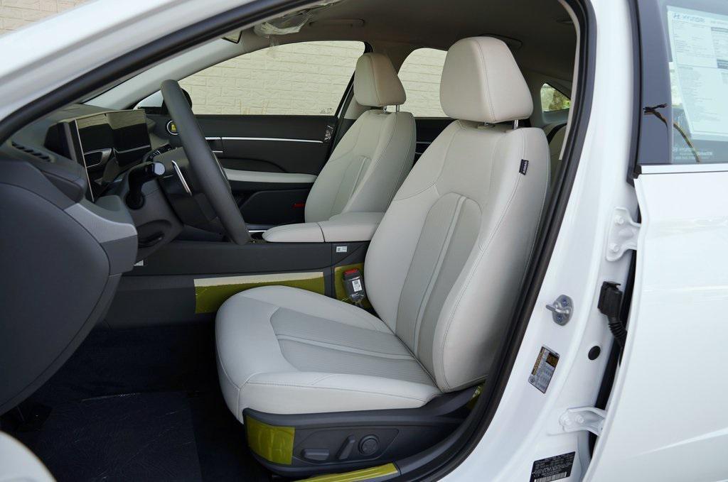 new 2025 Hyundai Sonata car, priced at $29,075
