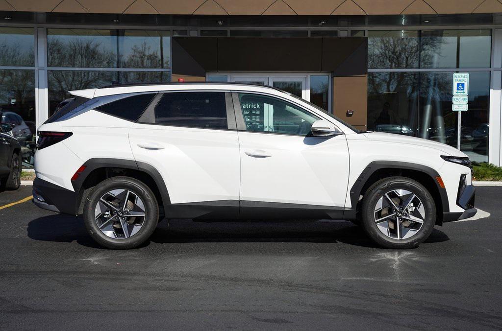 new 2025 Hyundai Tucson car, priced at $35,555