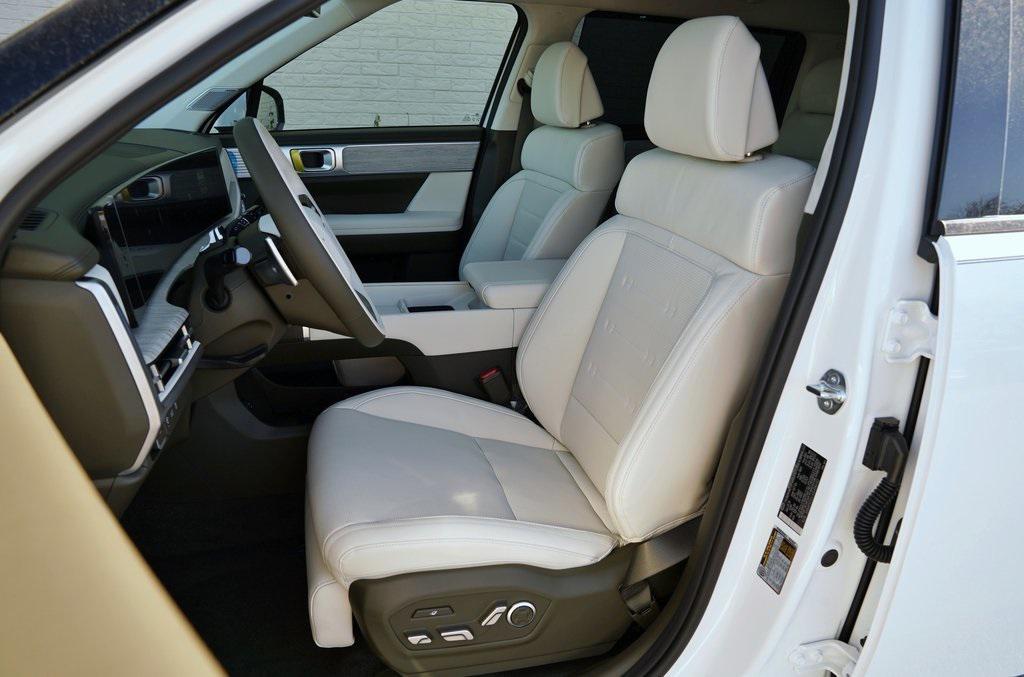 new 2025 Hyundai Santa Fe car, priced at $47,353