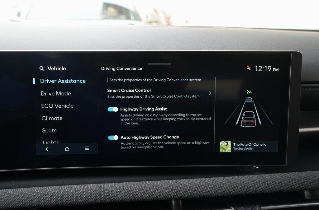 new 2026 Hyundai TUCSON Hybrid car, priced at $41,231