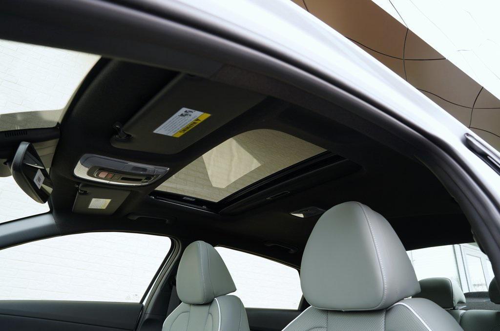 new 2025 Hyundai ELANTRA HEV car, priced at $27,839