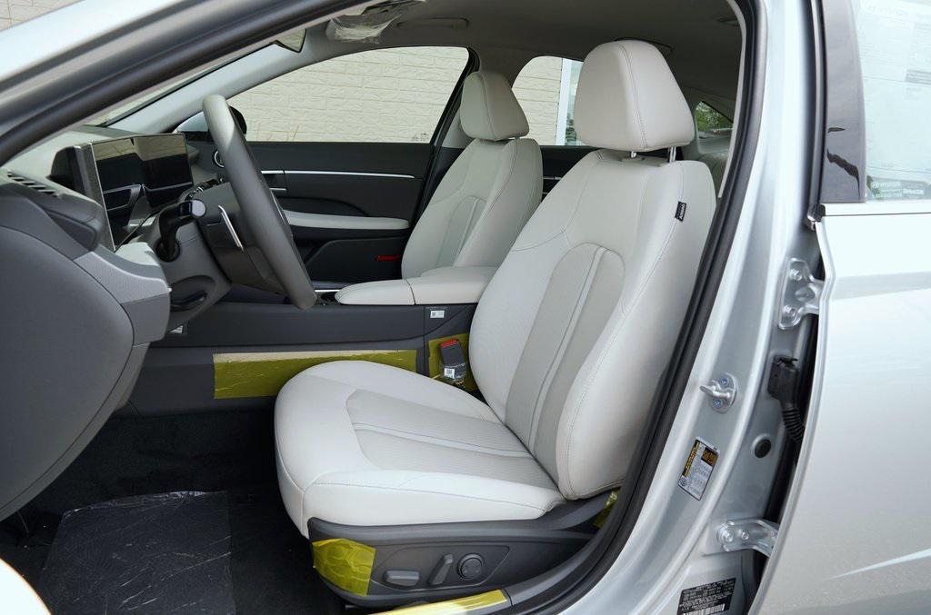 new 2025 Hyundai Sonata car, priced at $28,575
