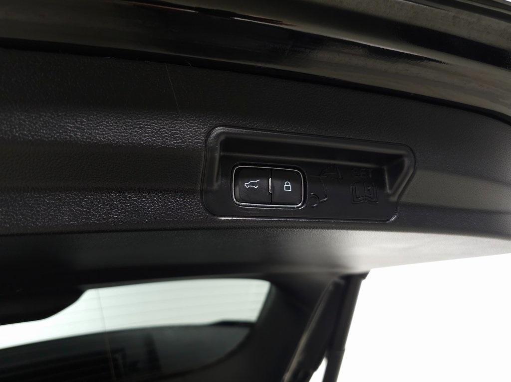 used 2021 Ford Explorer car, priced at $27,748