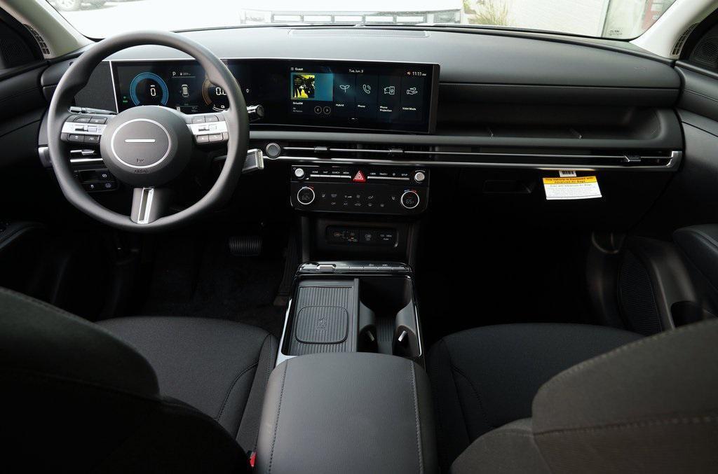 new 2025 Hyundai TUCSON Hybrid car, priced at $34,225