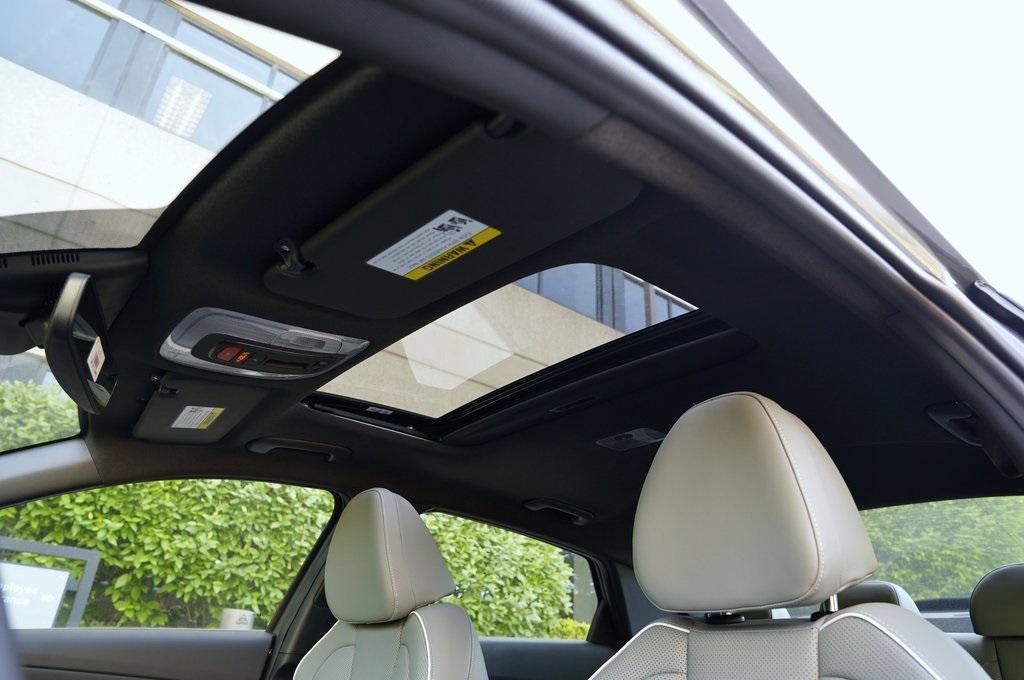 new 2025 Hyundai ELANTRA HEV car, priced at $30,085