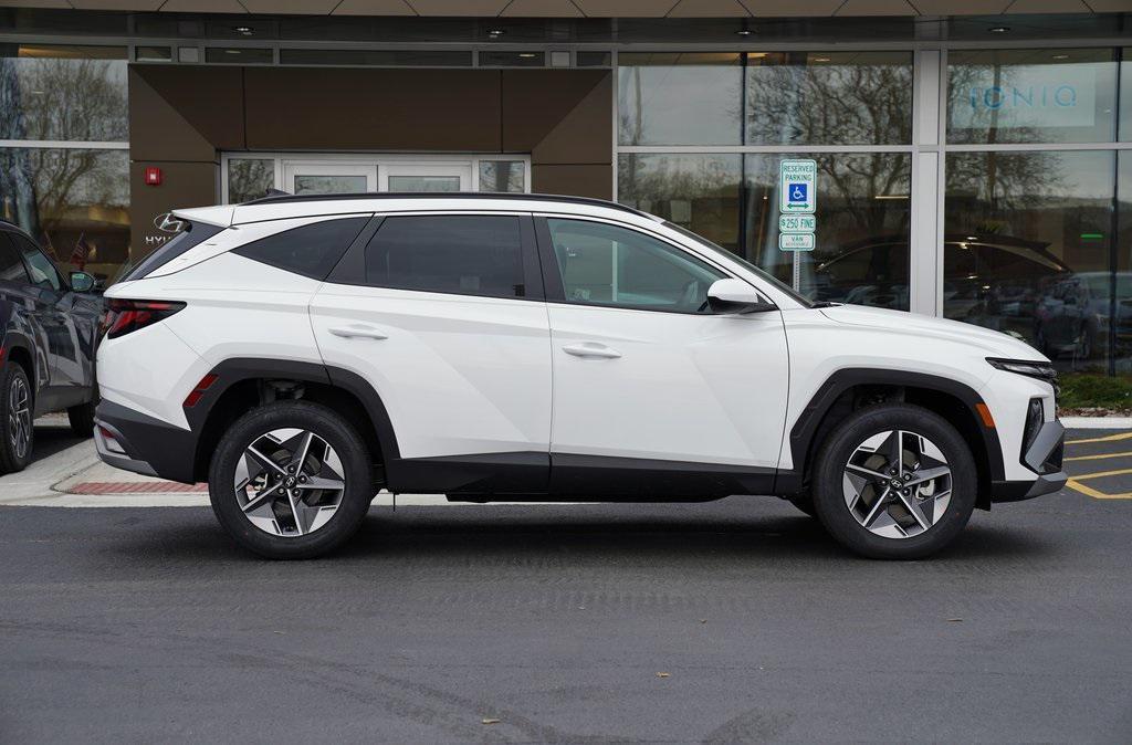 new 2025 Hyundai Tucson car, priced at $33,085