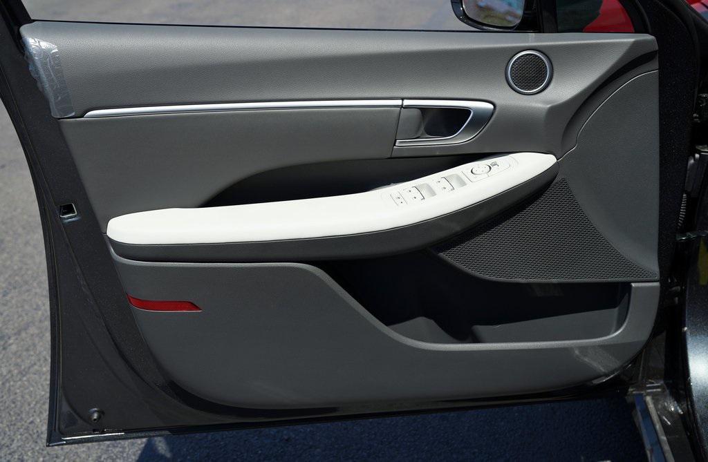 new 2025 Hyundai Sonata car, priced at $30,080