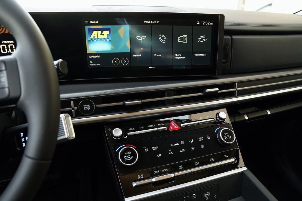 new 2025 Hyundai SANTA FE HEV car, priced at $39,925