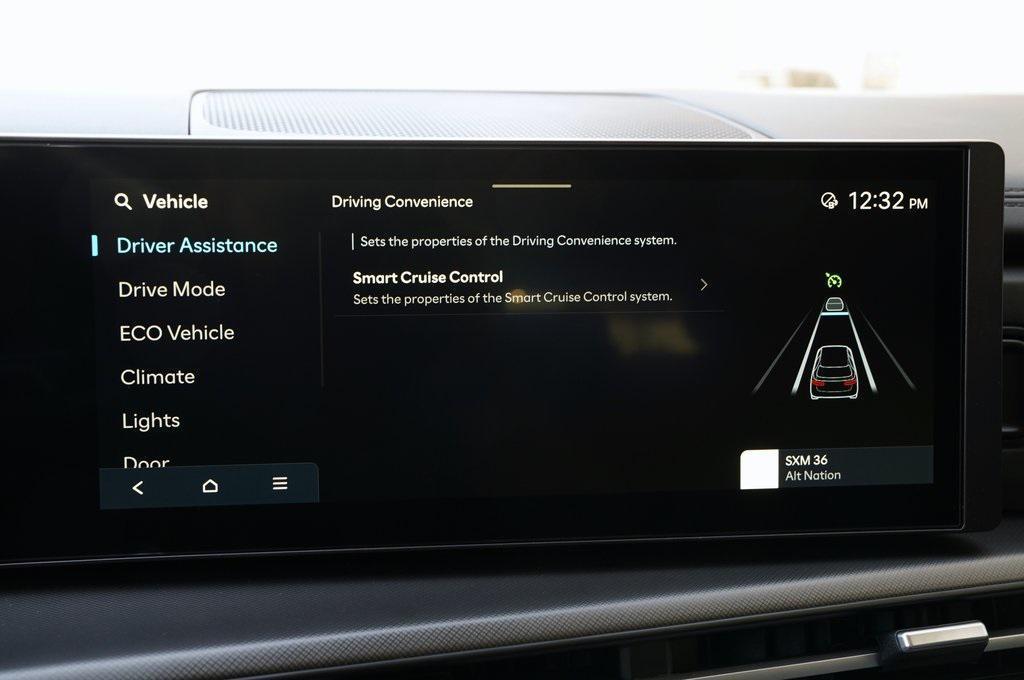 new 2025 Hyundai SANTA FE HEV car, priced at $39,925
