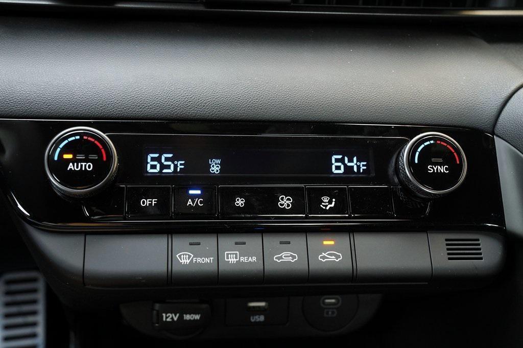 new 2025 Hyundai Elantra car, priced at $23,760