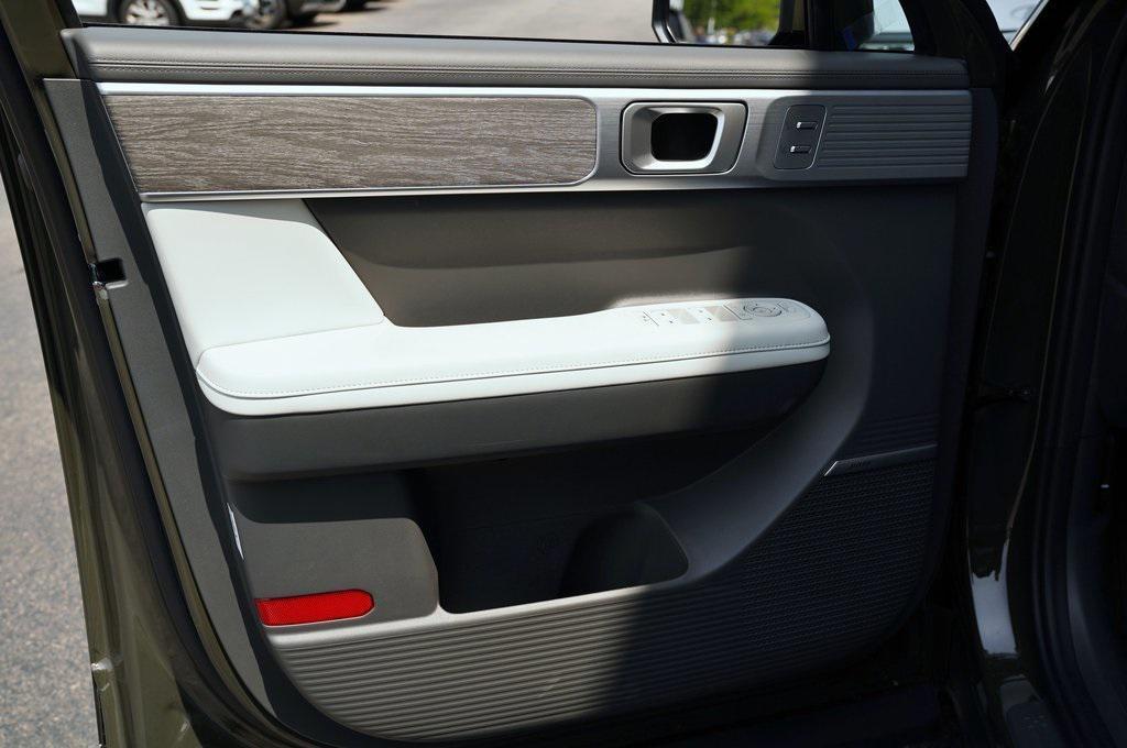 new 2025 Hyundai SANTA FE HEV car, priced at $43,344