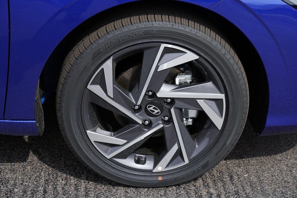 new 2025 Hyundai ELANTRA HEV car, priced at $29,777