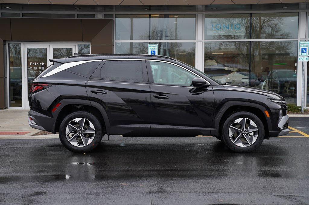 new 2025 Hyundai Tucson car, priced at $32,111