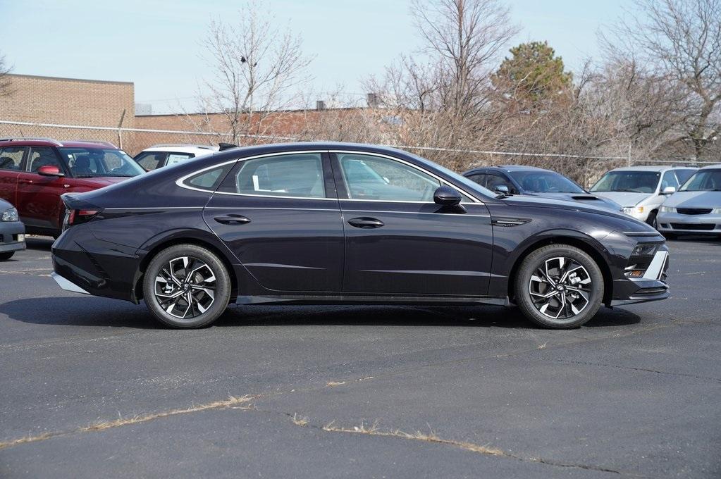 new 2024 Hyundai Sonata car, priced at $28,188