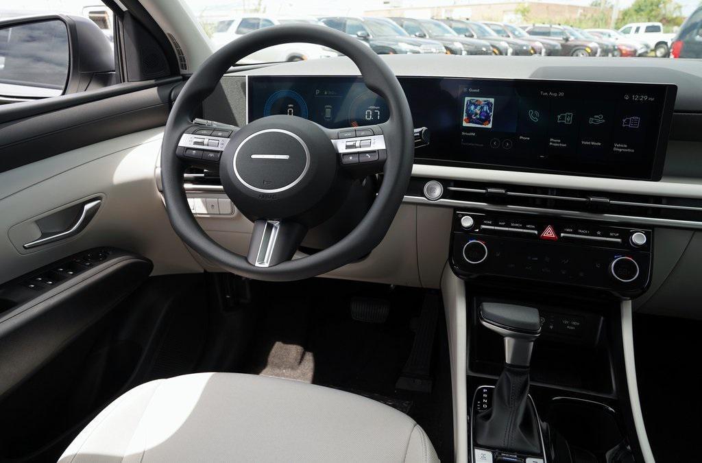 new 2025 Hyundai Tucson car, priced at $33,060