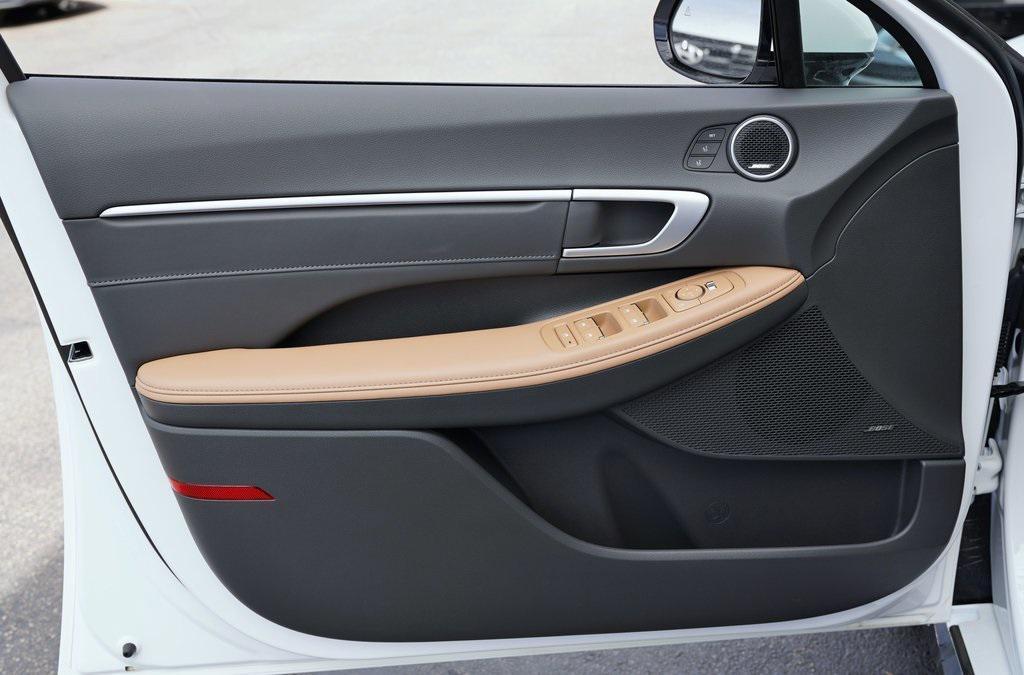 new 2025 Hyundai Sonata Hybrid car, priced at $38,515