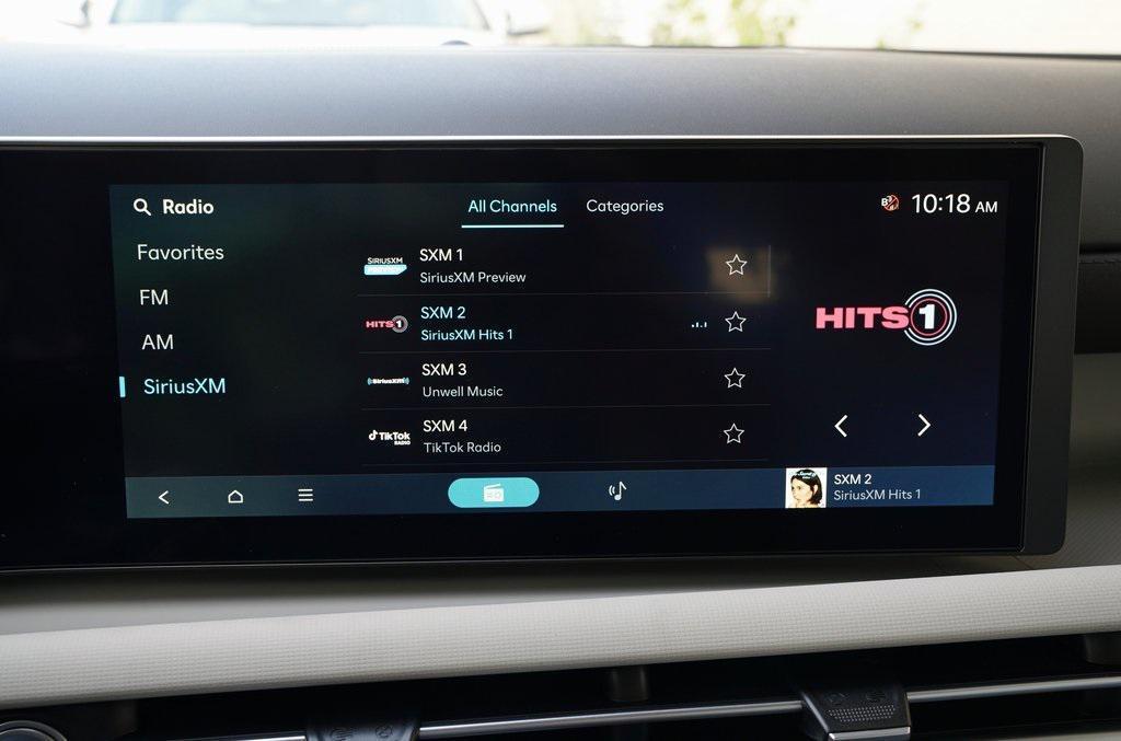 new 2025 Hyundai TUCSON Hybrid car, priced at $33,920