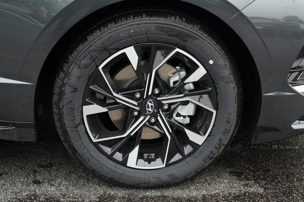 new 2025 Hyundai Sonata car, priced at $28,773