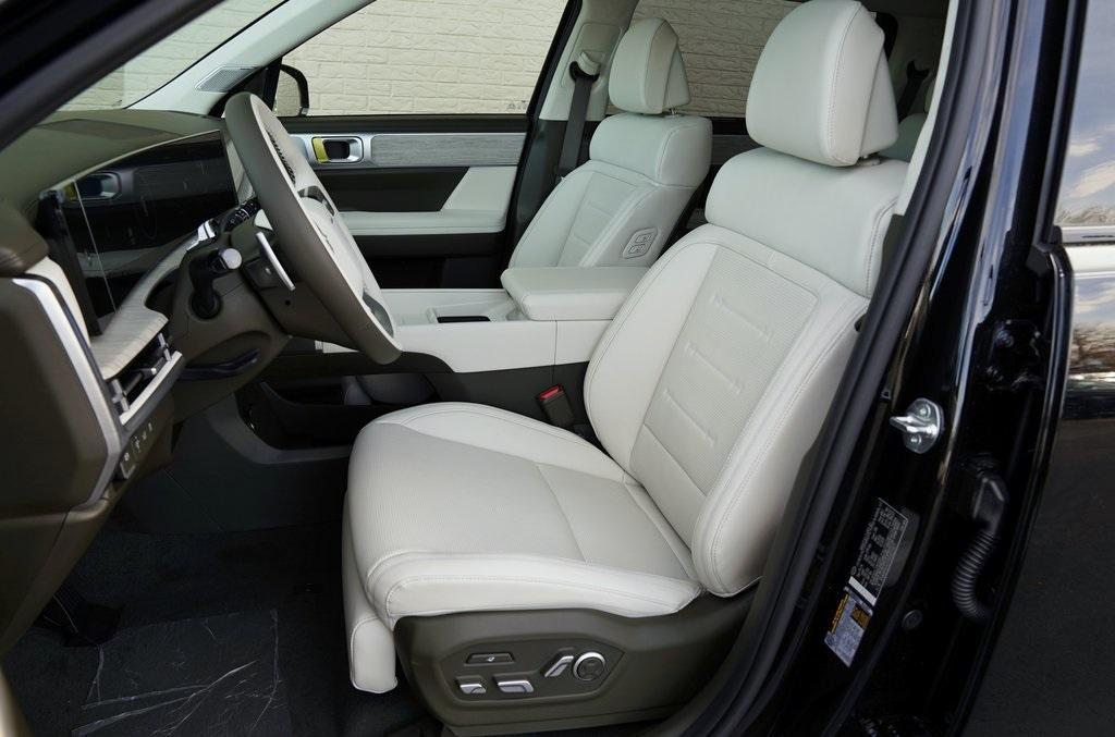 new 2025 Hyundai SANTA FE HEV car, priced at $44,929