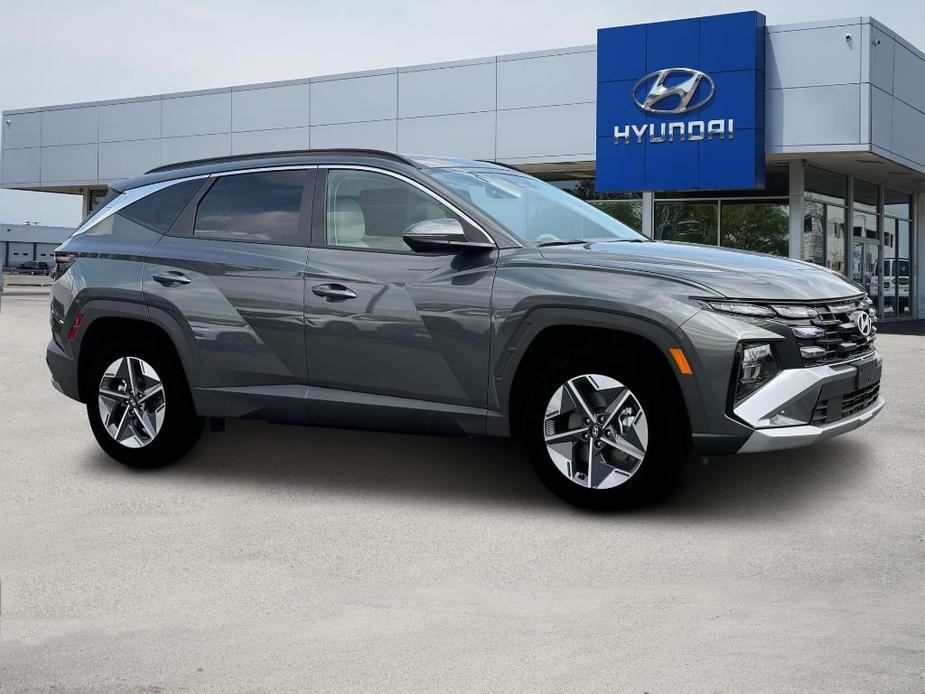 new 2025 Hyundai Tucson Hybrid car, priced at $37,591