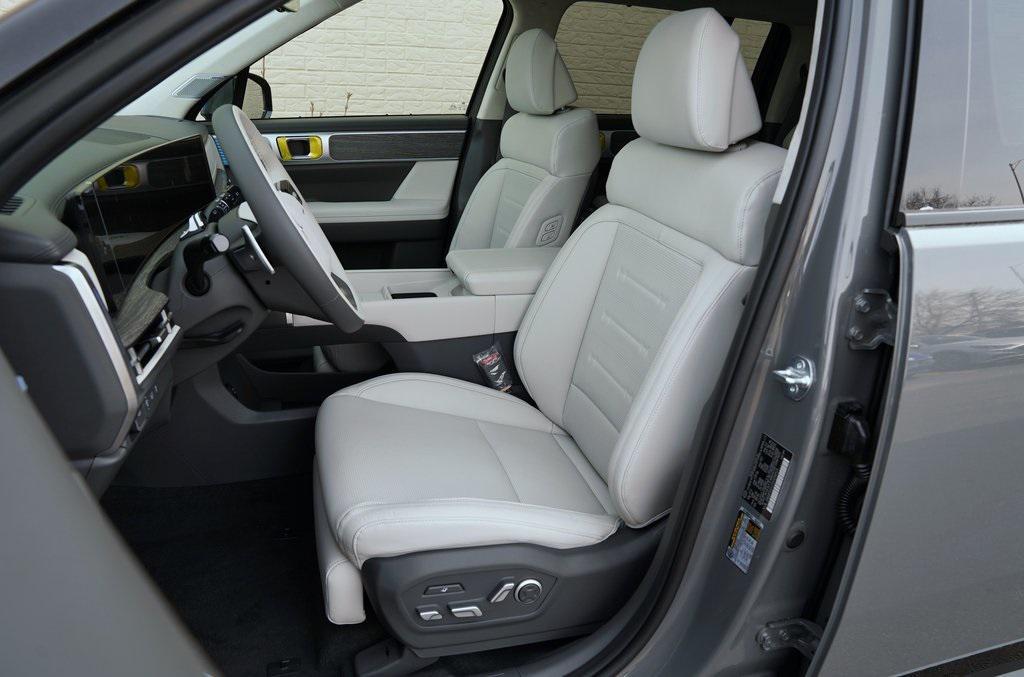 new 2025 Hyundai SANTA FE HEV car, priced at $48,495