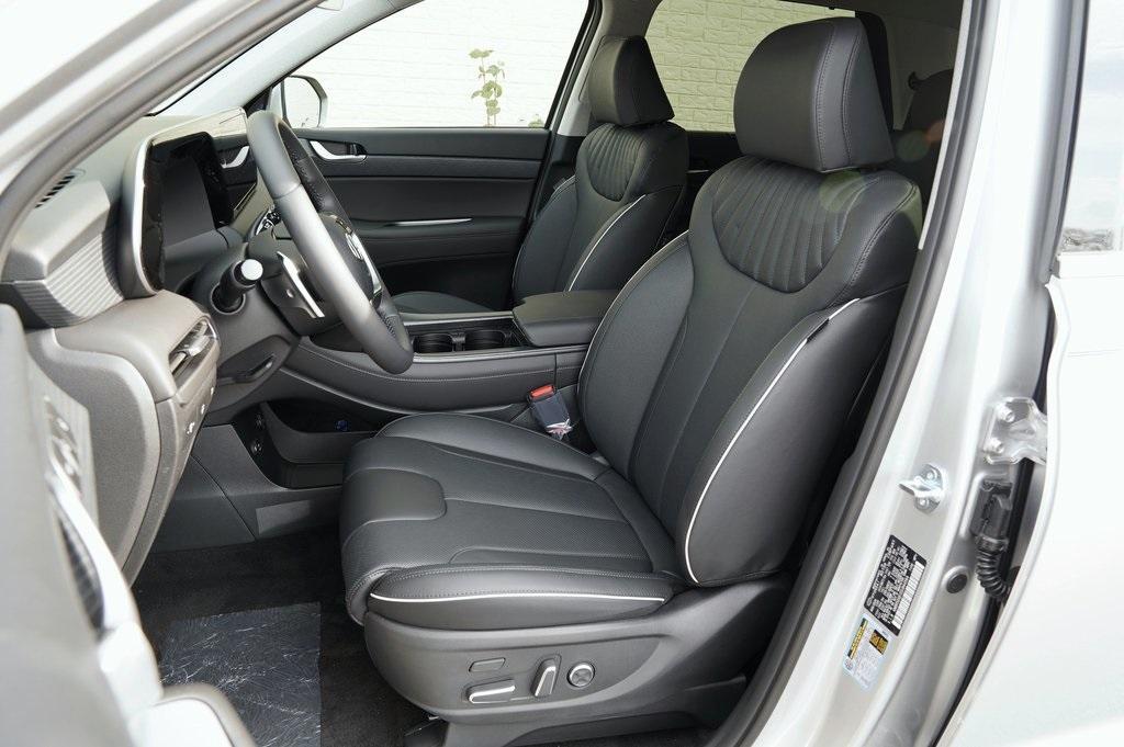 used 2025 Hyundai Palisade car, priced at $49,990