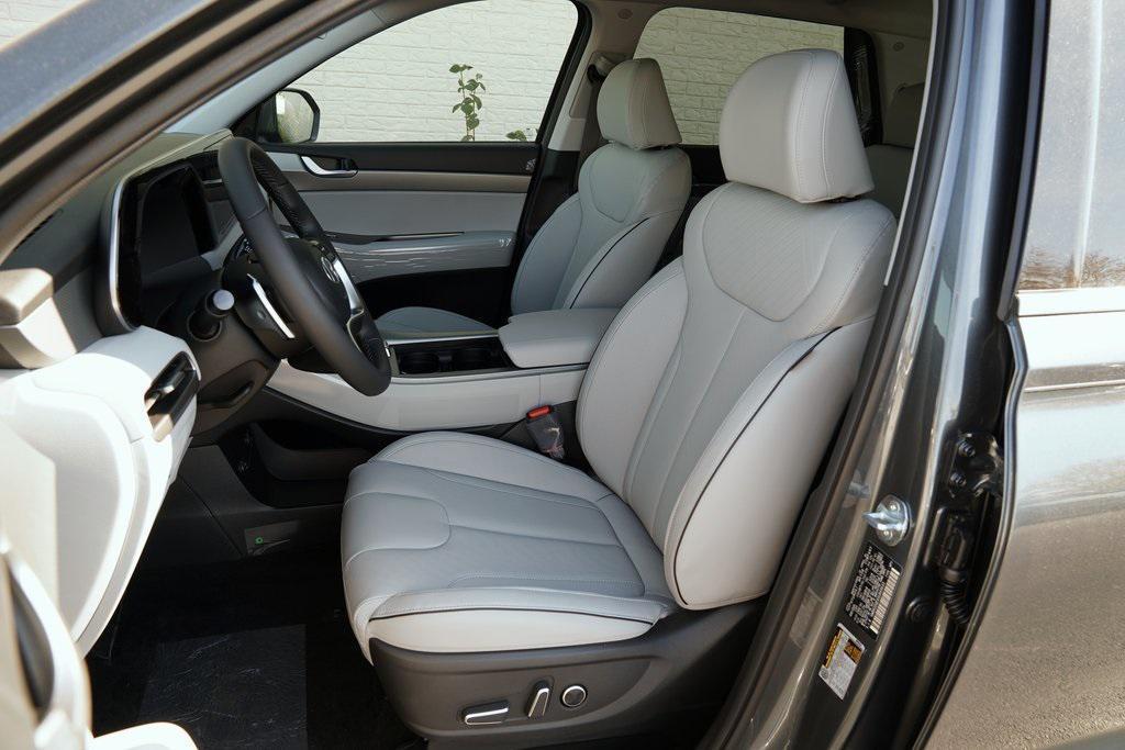 new 2025 Hyundai Palisade car, priced at $42,919