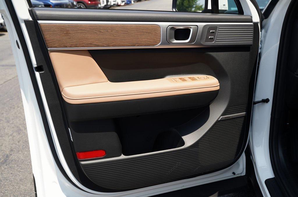 new 2025 Hyundai SANTA FE HEV car, priced at $43,545