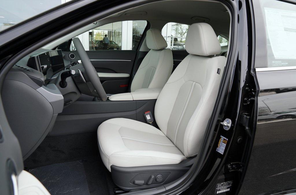 new 2025 Hyundai Sonata car, priced at $30,080