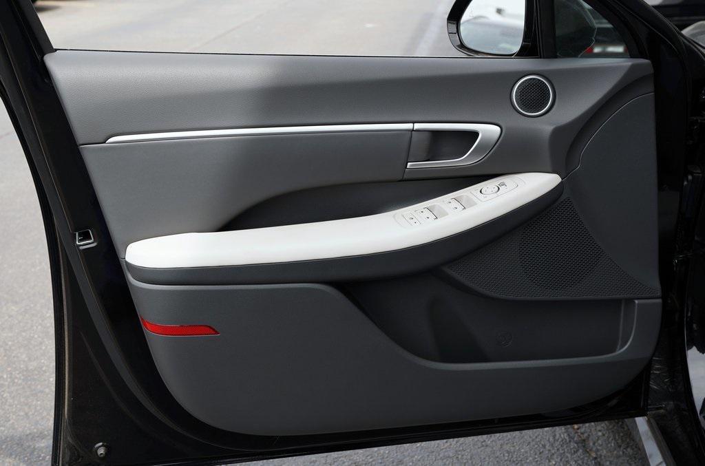 new 2025 Hyundai Sonata car, priced at $30,080