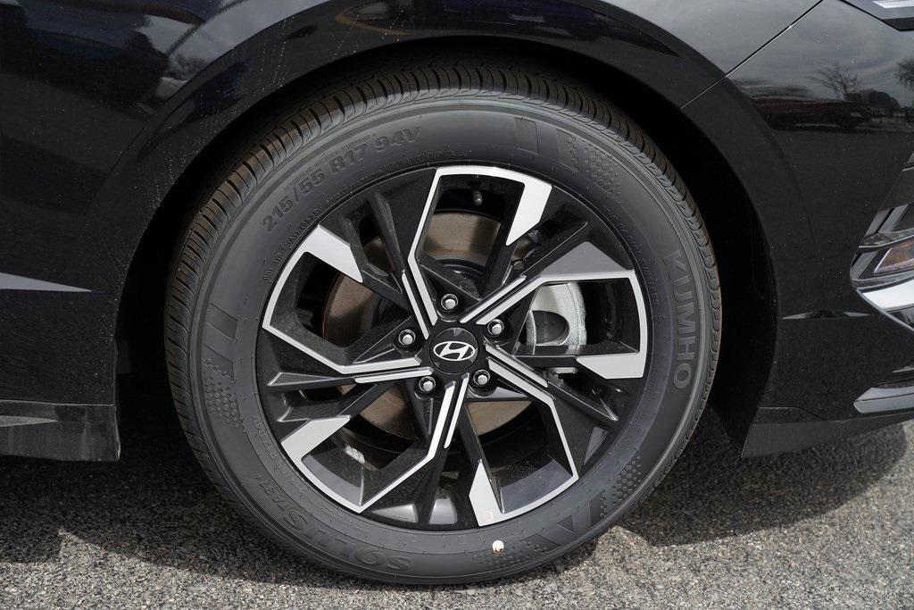 new 2025 Hyundai Sonata car, priced at $30,080