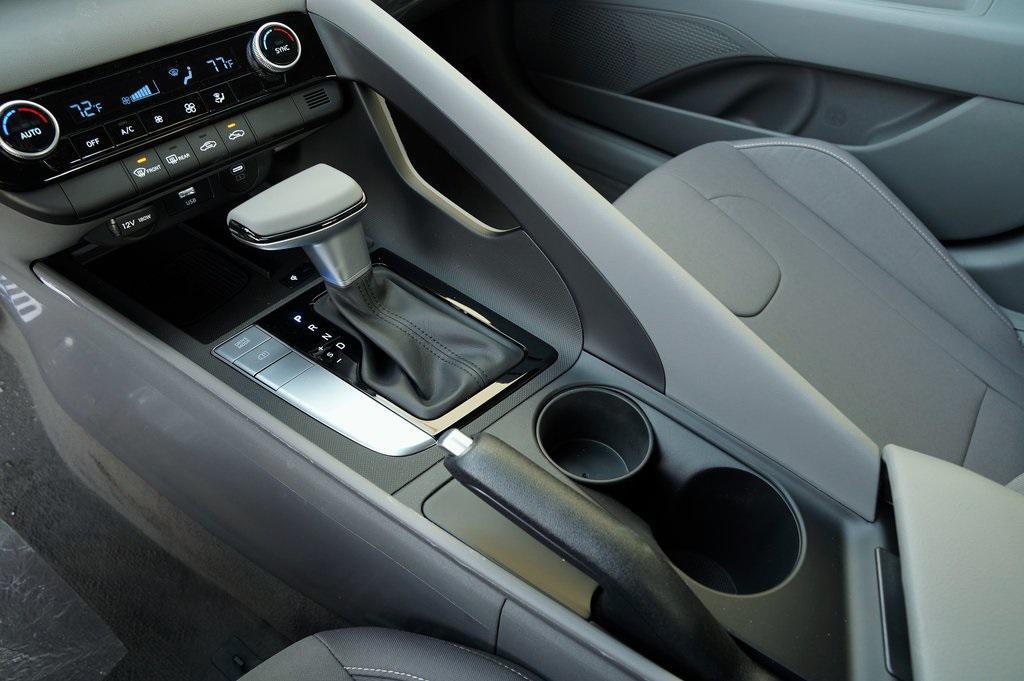 new 2025 Hyundai Elantra car, priced at $23,083