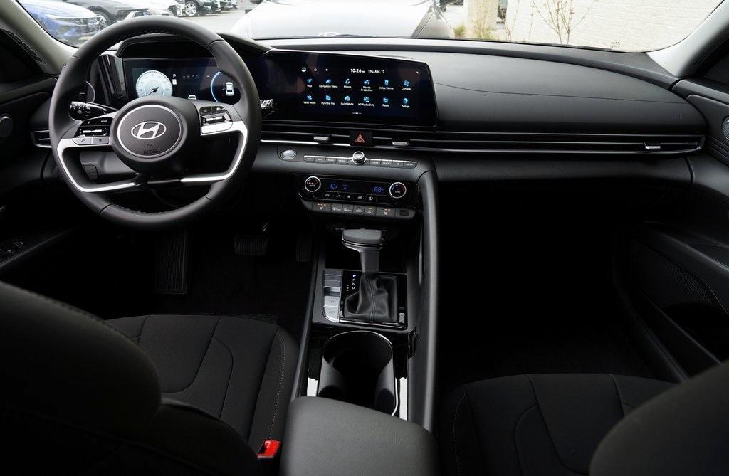 new 2025 Hyundai Elantra car, priced at $26,835