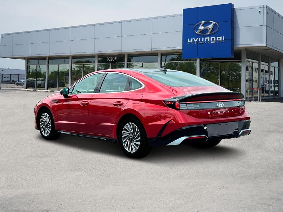 new 2025 Hyundai Sonata Hybrid car, priced at $38,937