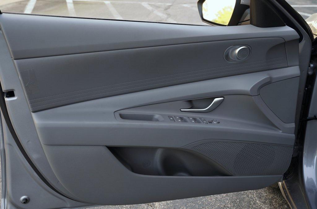 new 2025 Hyundai ELANTRA HEV car, priced at $25,765