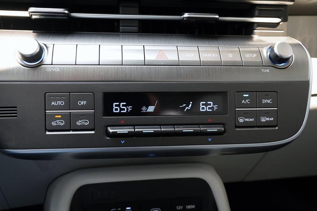 new 2025 Hyundai Kona car, priced at $28,160