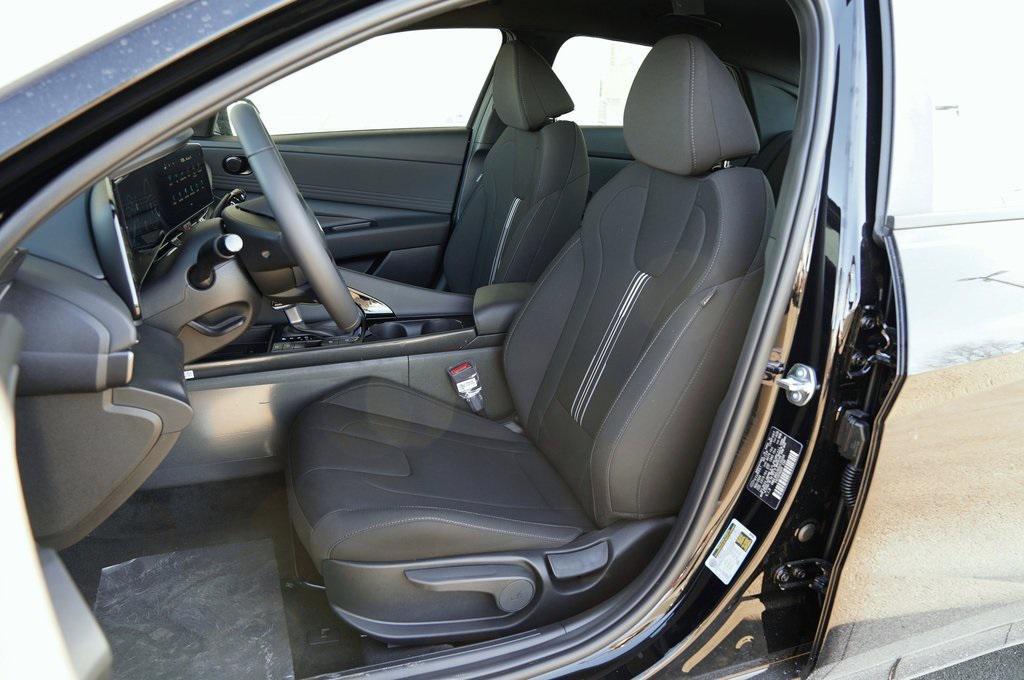 new 2025 Hyundai ELANTRA HEV car, priced at $27,645