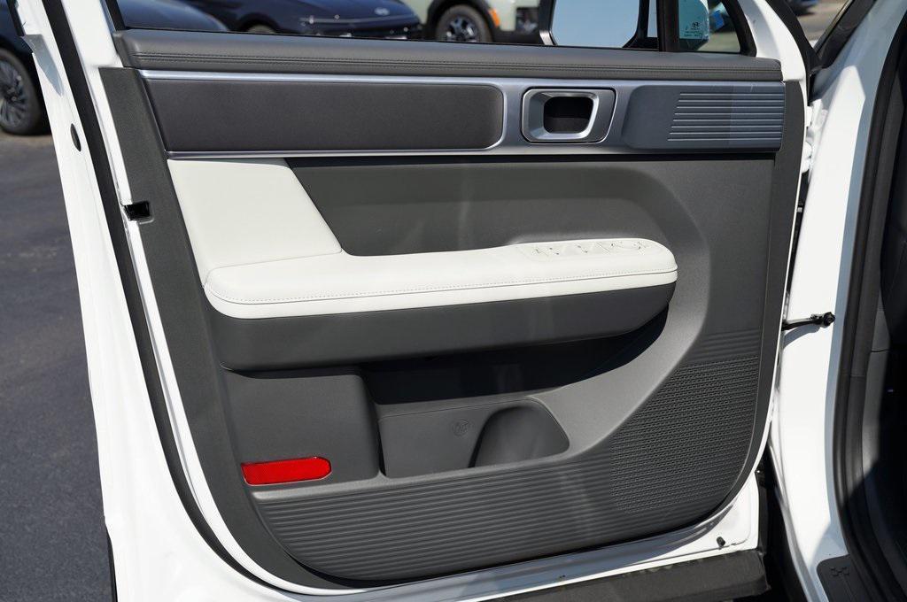 new 2025 Hyundai Santa Fe car, priced at $38,580