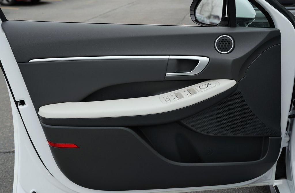 new 2025 Hyundai Sonata car, priced at $30,570