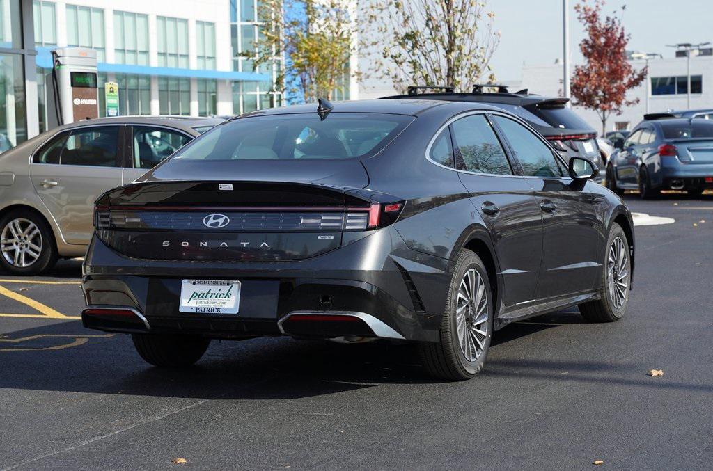 new 2025 Hyundai Sonata Hybrid car, priced at $31,112