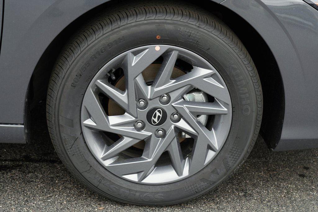 new 2025 Hyundai ELANTRA HEV car, priced at $26,210