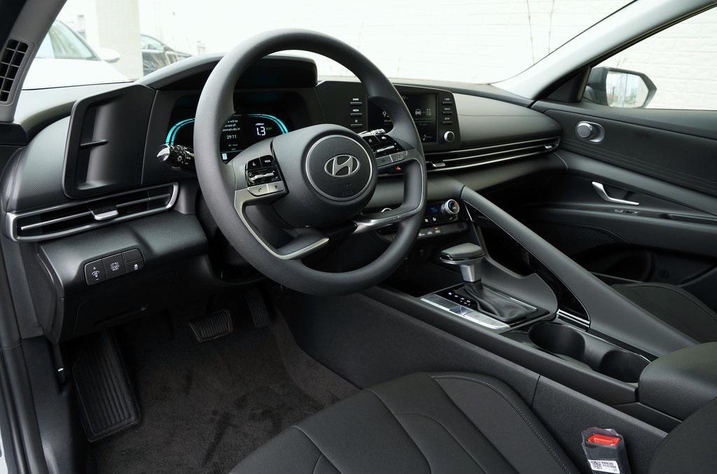 new 2025 Hyundai ELANTRA HEV car, priced at $26,210